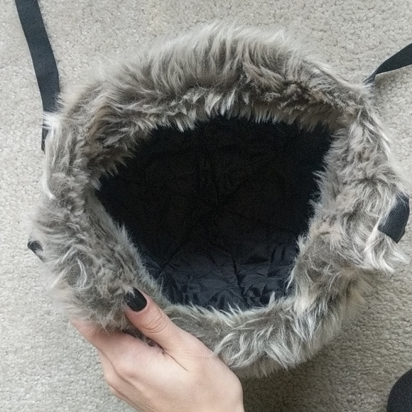 Fuzzy Hat with ears :3 - Picture 8 of 8